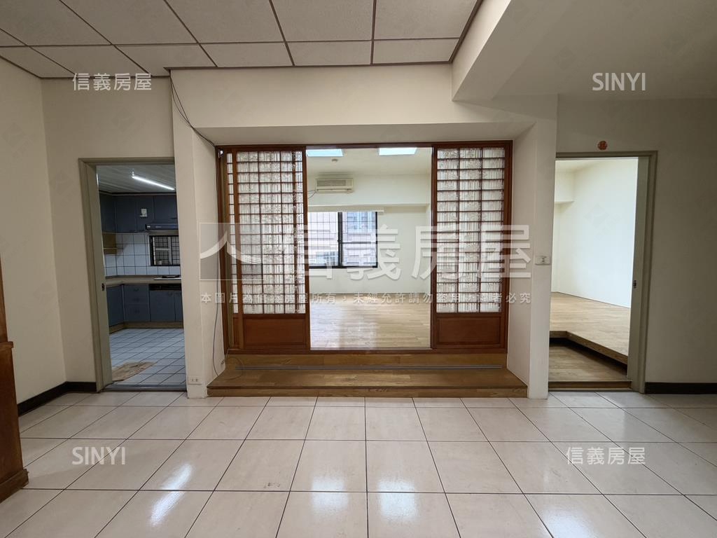 國產進化大樓大空間雙車位房屋室內格局與周邊環境