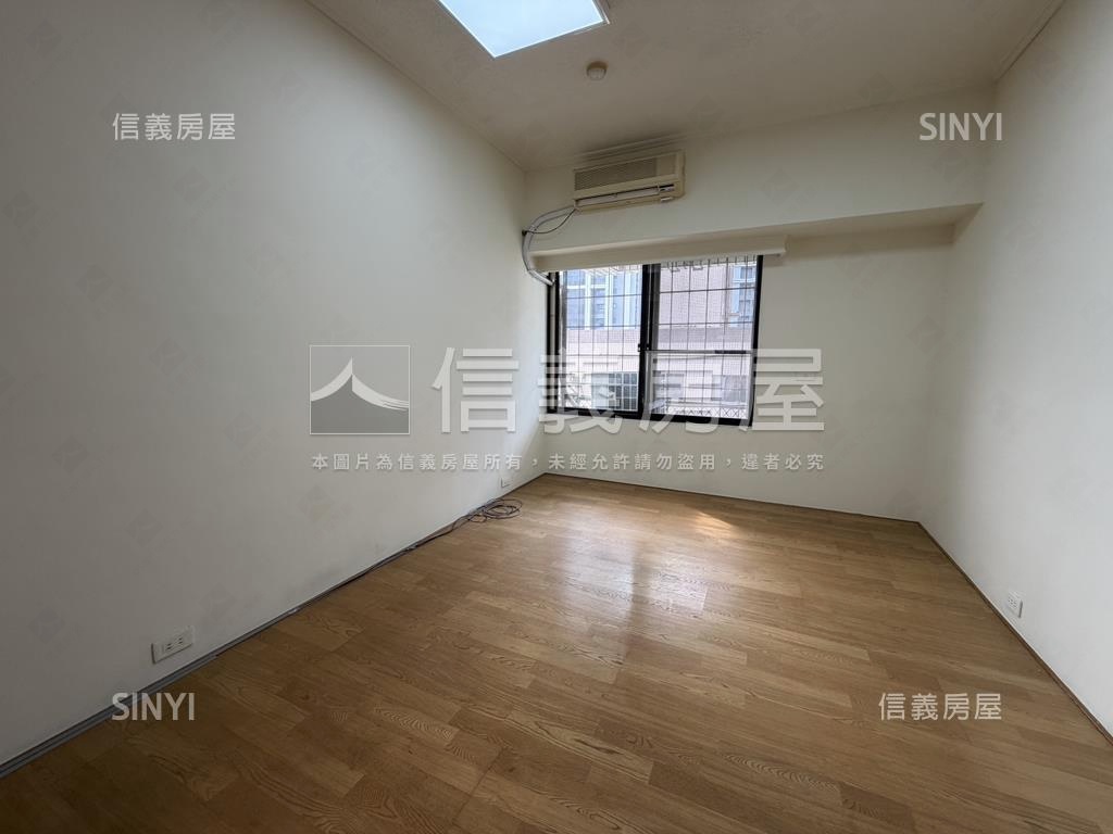 國產進化大樓大空間雙車位房屋室內格局與周邊環境