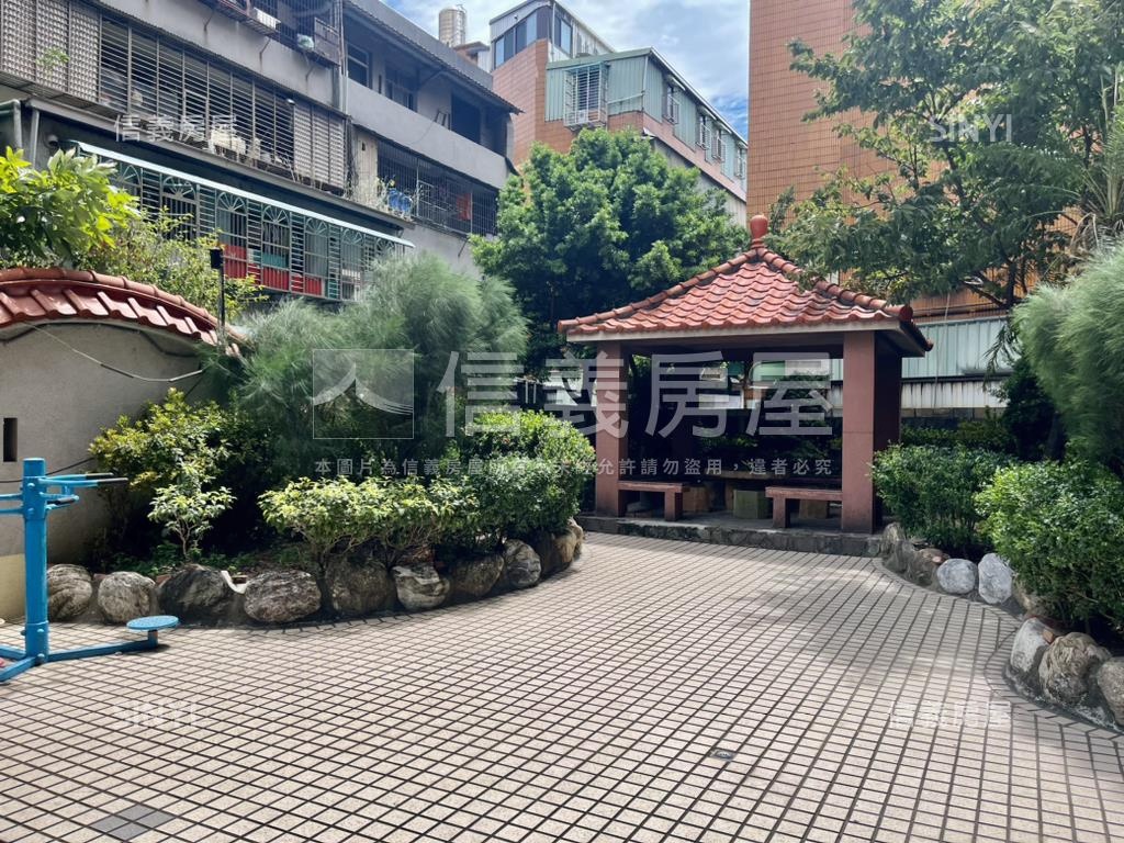 專任森活大市綠意三房車位房屋室內格局與周邊環境