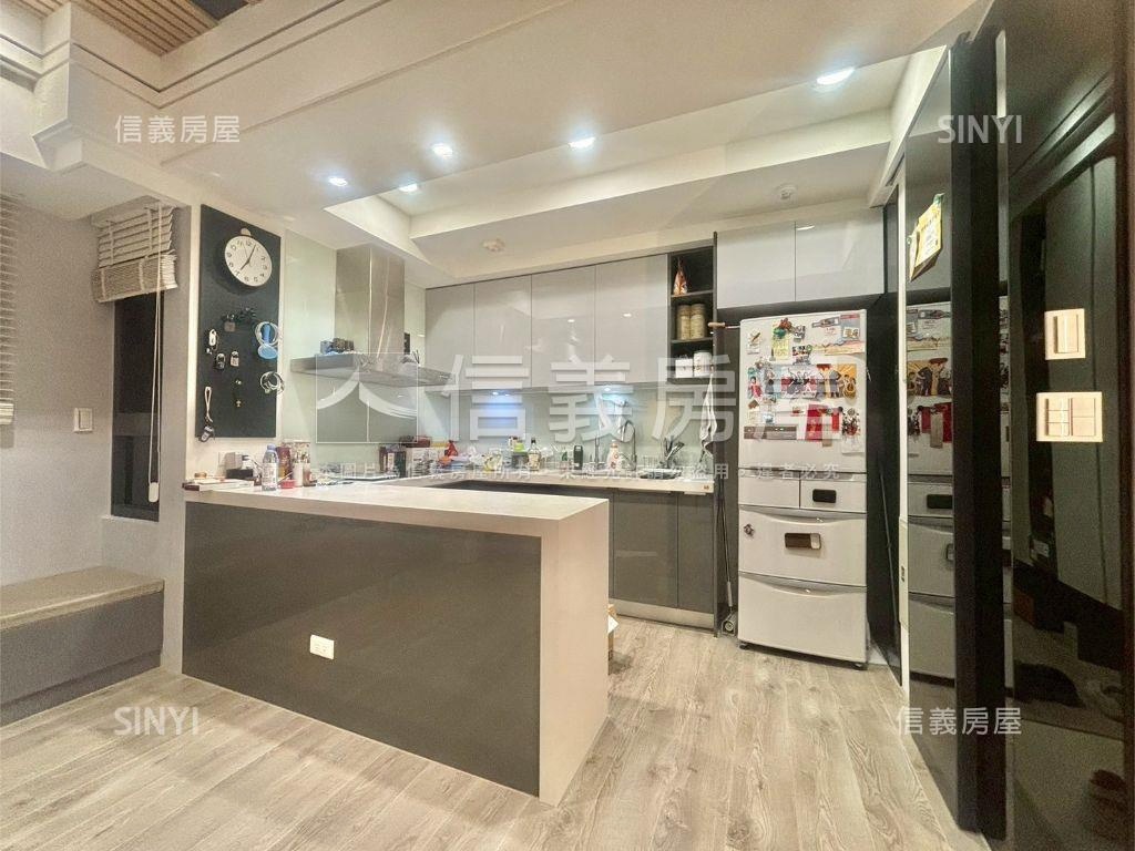 美術一功遇見精裝２房車位房屋室內格局與周邊環境