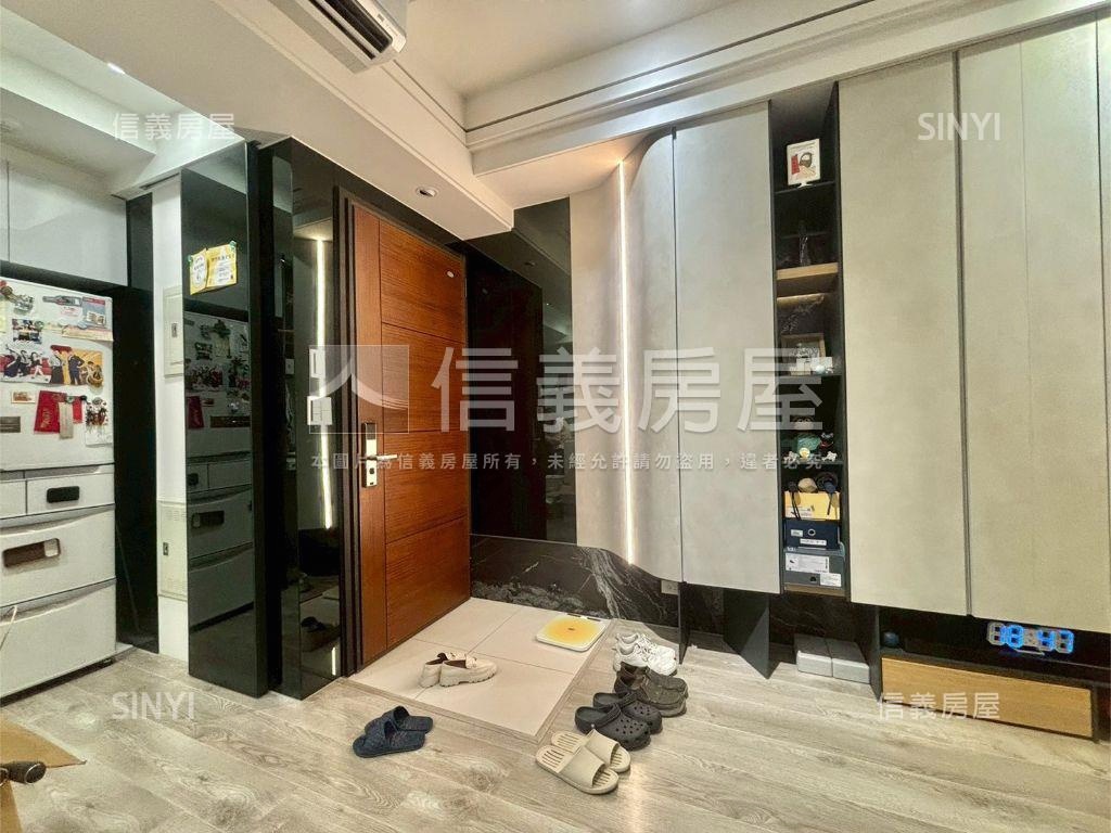 美術一功遇見精裝２房車位房屋室內格局與周邊環境