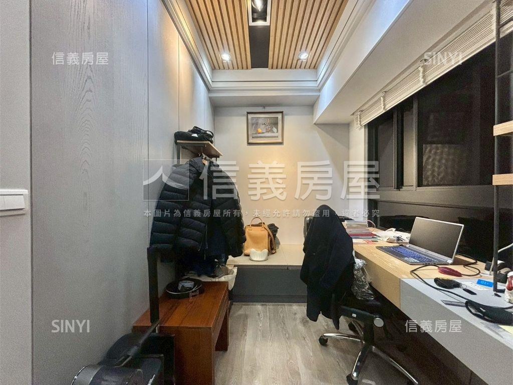 美術一功遇見精裝２房車位房屋室內格局與周邊環境