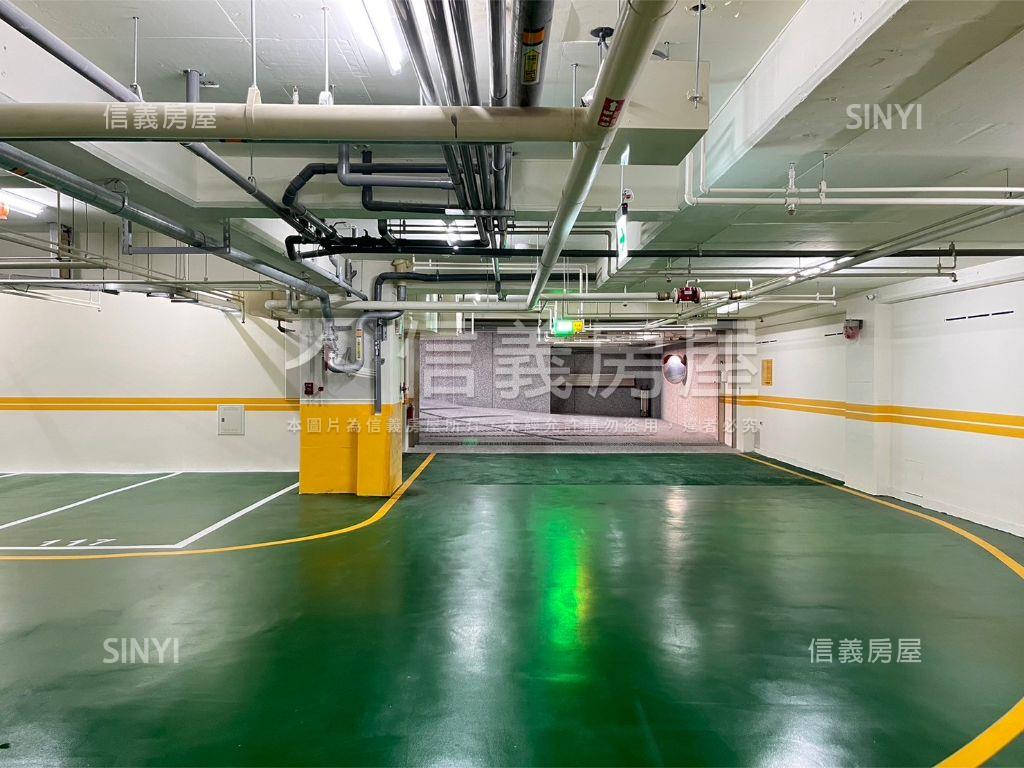 高大帝王樓兩房兩衛＋車位房屋室內格局與周邊環境
