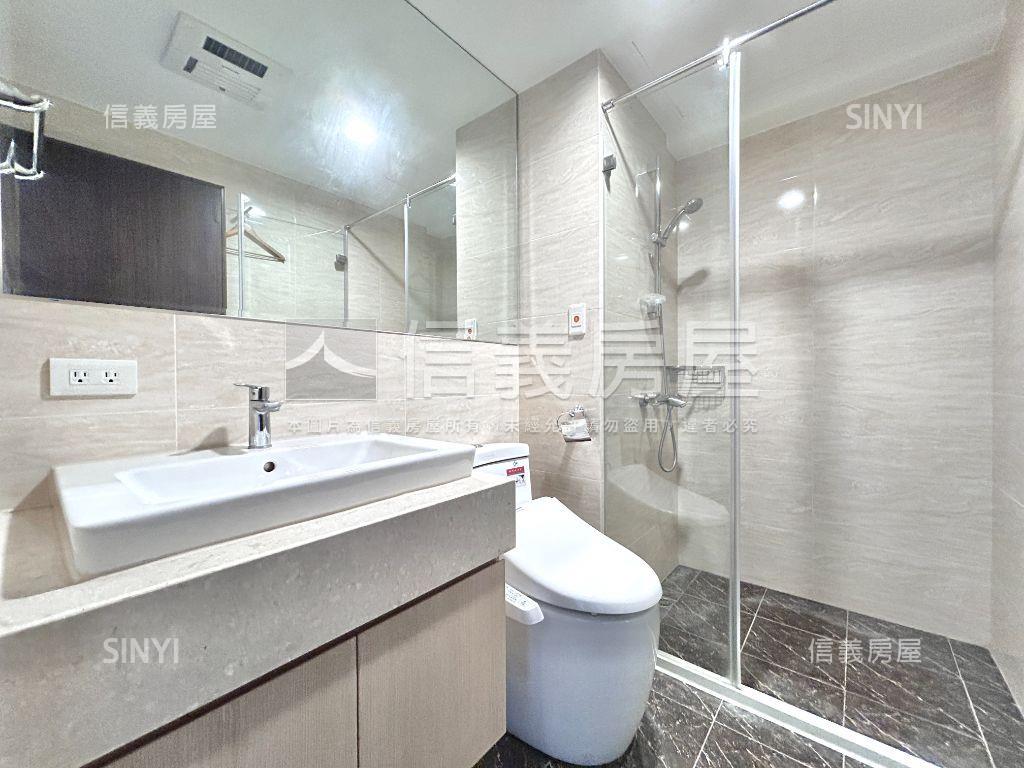 赫里翁臻愛兩房車位房屋室內格局與周邊環境