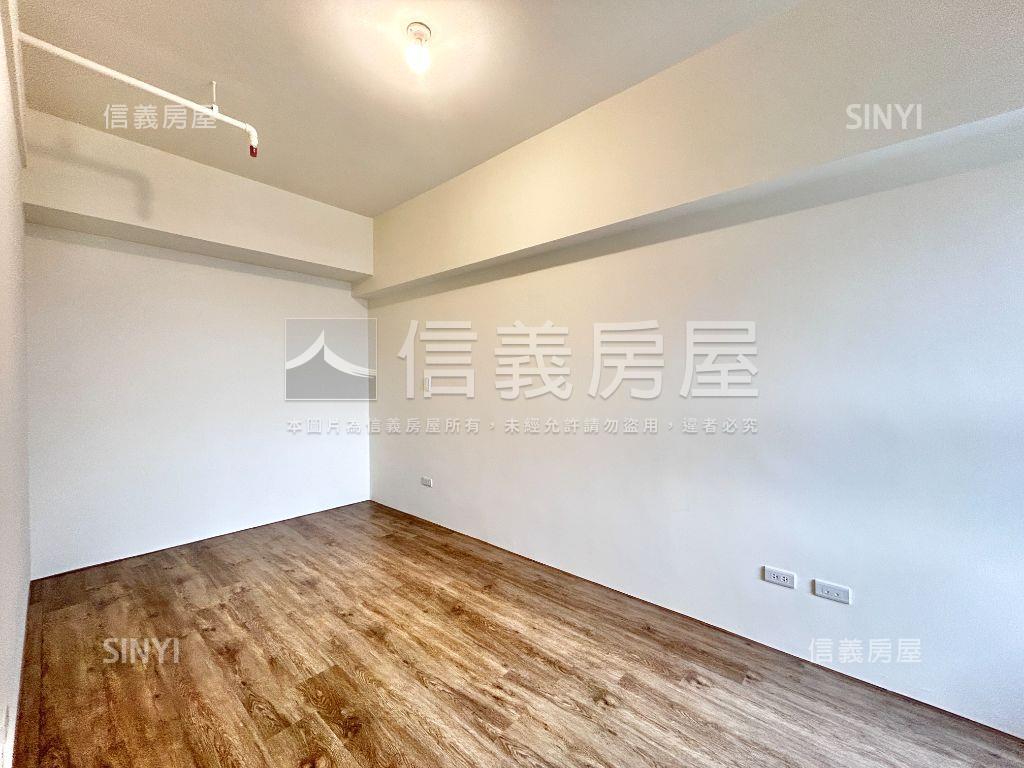 赫里翁臻愛兩房車位房屋室內格局與周邊環境