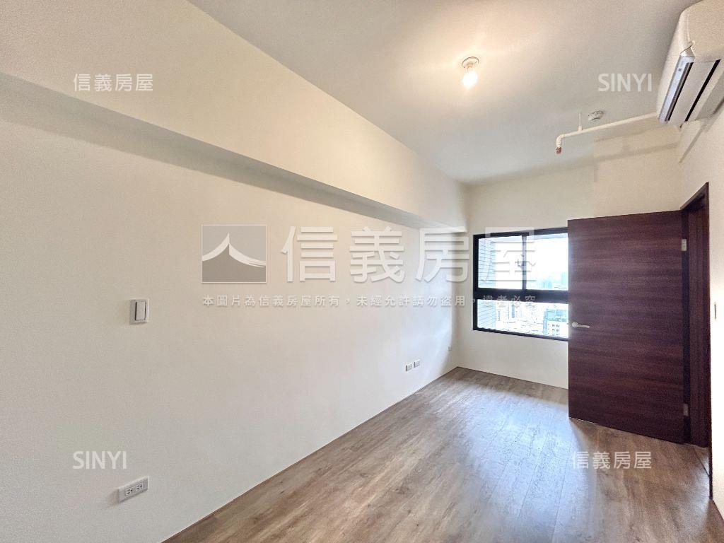 赫里翁臻愛兩房車位房屋室內格局與周邊環境