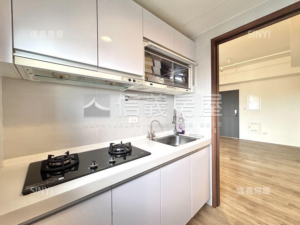 赫里翁臻愛兩房車位房屋室內格局與周邊環境