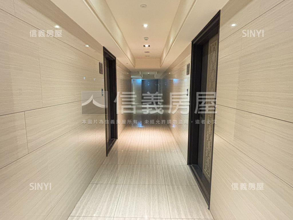 赫里翁臻愛兩房車位房屋室內格局與周邊環境