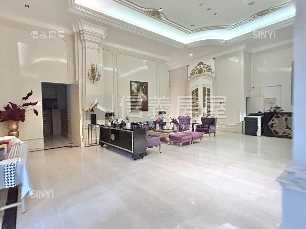 赫里翁臻愛兩房車位房屋室內格局與周邊環境