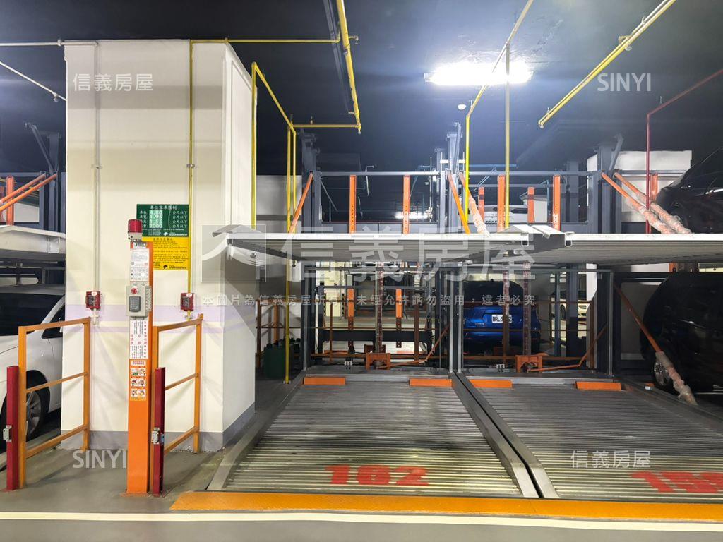 赫里翁臻愛兩房車位房屋室內格局與周邊環境