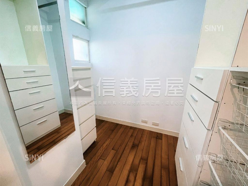 馥記山莊精美上疊房屋室內格局與周邊環境