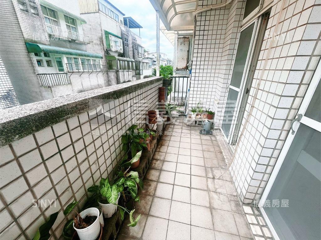 馥記山莊精美上疊房屋室內格局與周邊環境