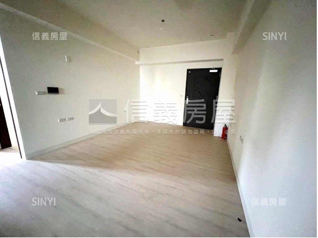 和順層峰藏紅三房平車房屋室內格局與周邊環境