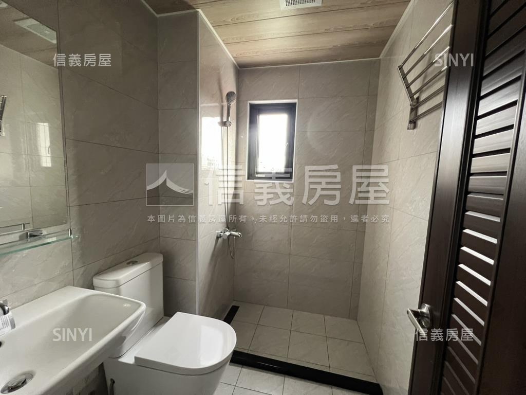 和順層峰藏紅三房平車房屋室內格局與周邊環境