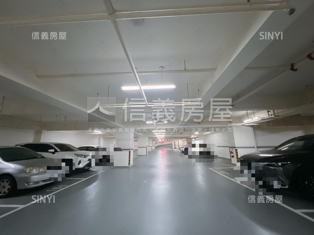 富宇讀樂樂Ｂ２平面車位房屋室內格局與周邊環境