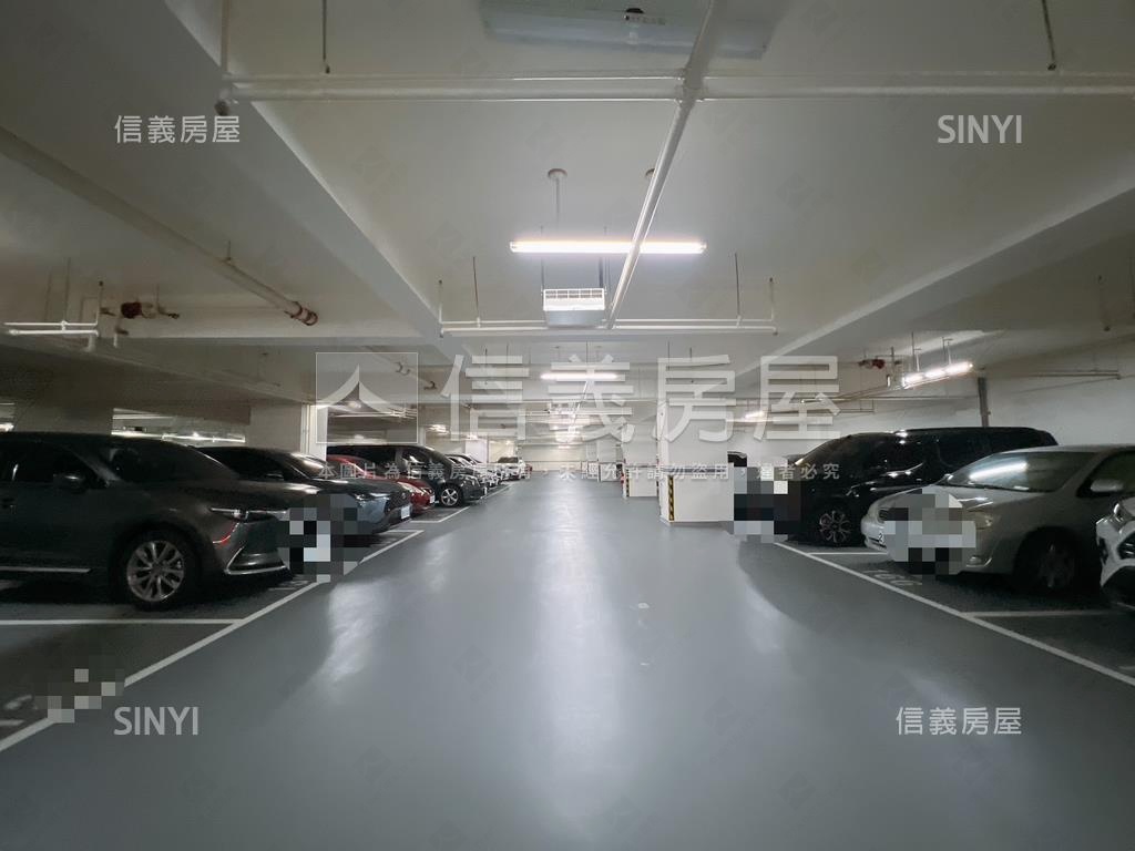 富宇讀樂樂Ｂ２平面車位房屋室內格局與周邊環境