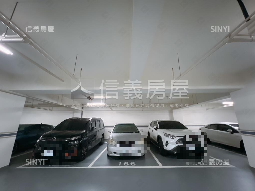富宇讀樂樂Ｂ２平面車位房屋室內格局與周邊環境