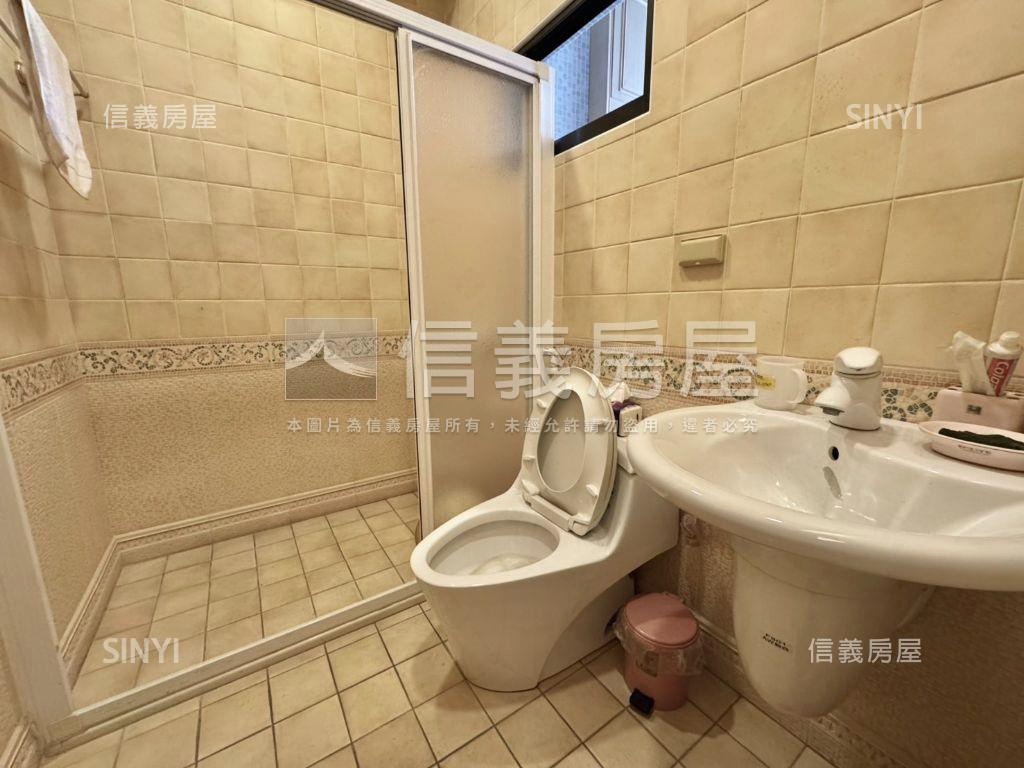 橋頭捷運．三角窗房屋室內格局與周邊環境
