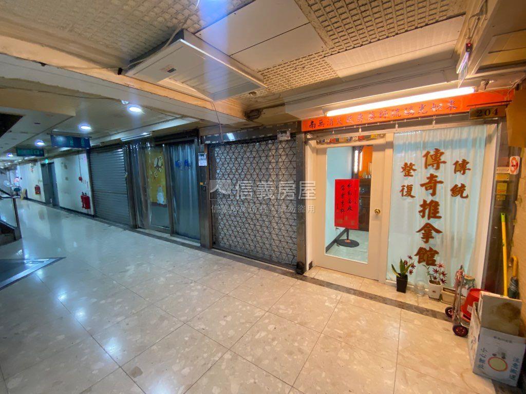 西門捷運２號出口適合店辦房屋室內格局與周邊環境