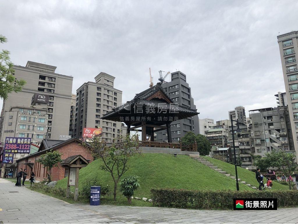 西門捷運２號出口適合店辦房屋室內格局與周邊環境