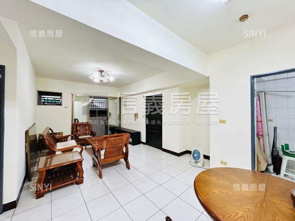 仁愛華廈四房大空間房屋室內格局與周邊環境