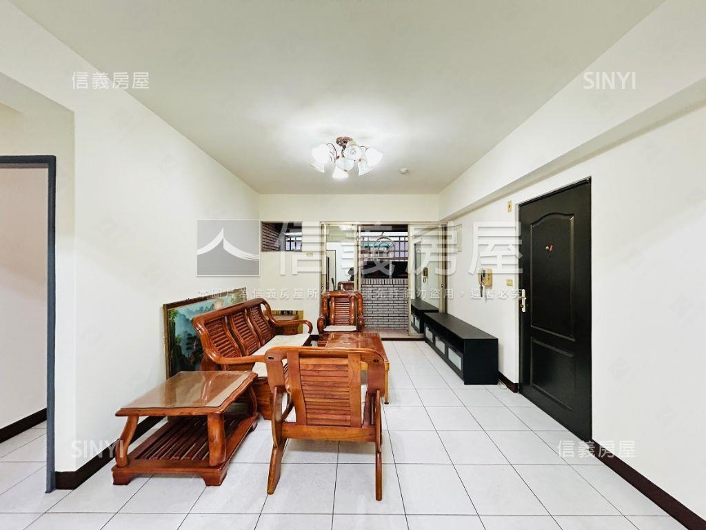 仁愛華廈四房大空間房屋室內格局與周邊環境