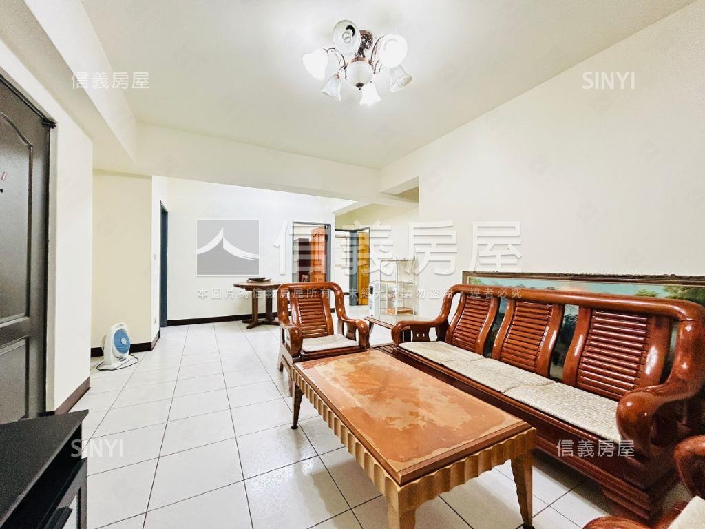 仁愛華廈四房大空間房屋室內格局與周邊環境