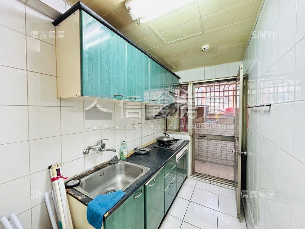 仁愛華廈四房大空間房屋室內格局與周邊環境