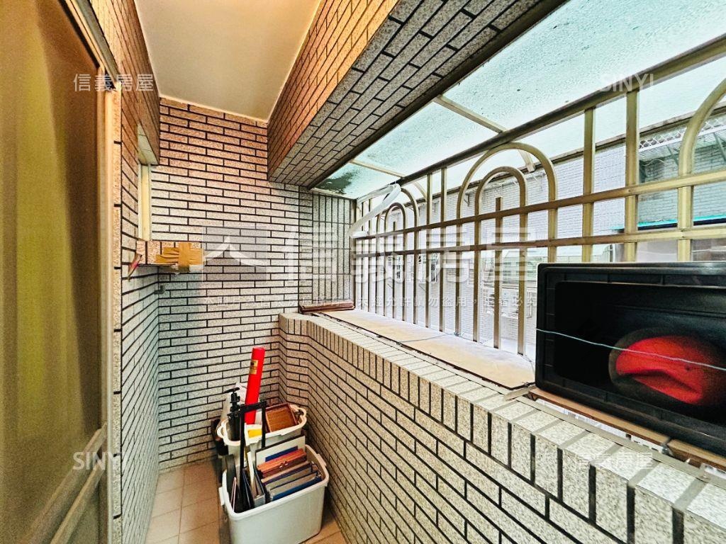 仁愛華廈四房大空間房屋室內格局與周邊環境