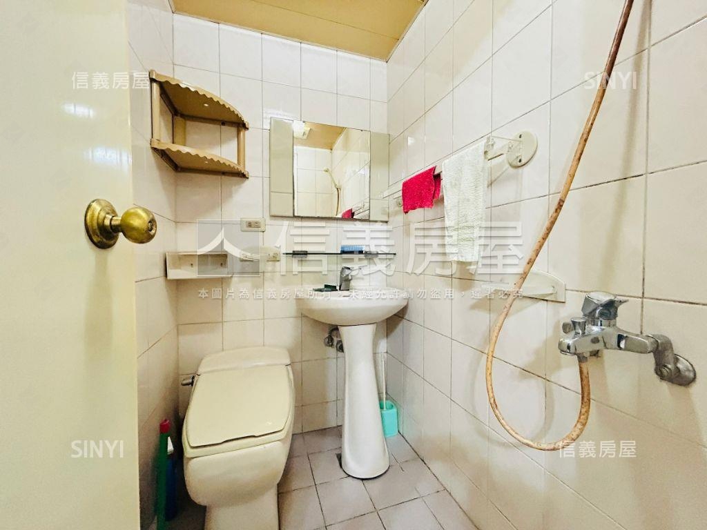 仁愛華廈四房大空間房屋室內格局與周邊環境