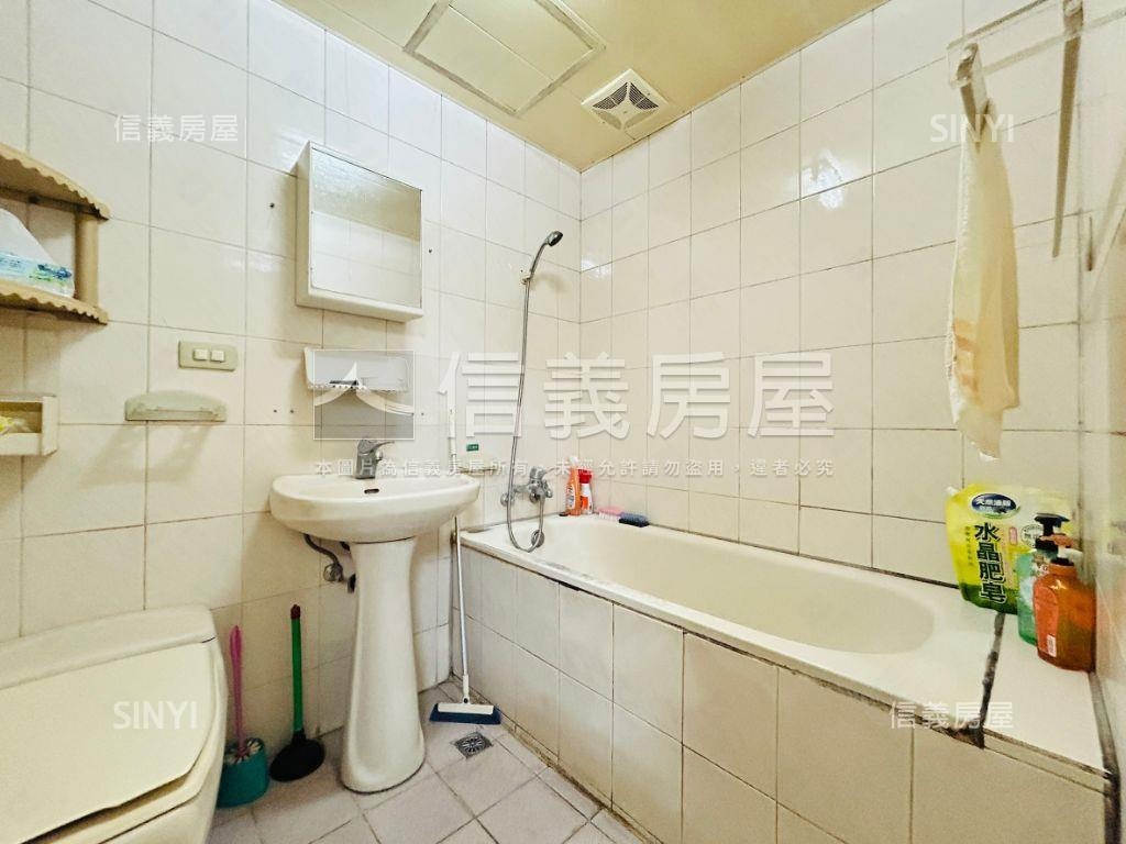 仁愛華廈四房大空間房屋室內格局與周邊環境