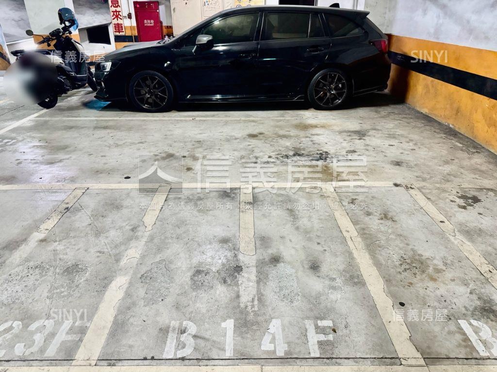 仁愛華廈四房大空間房屋室內格局與周邊環境