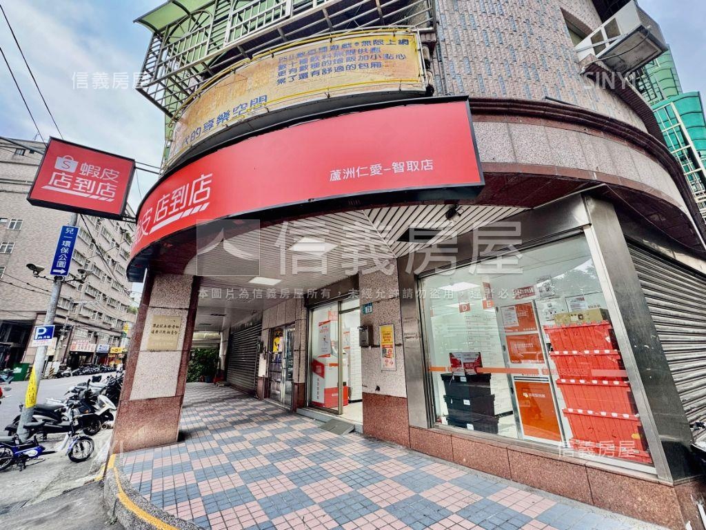 仁愛華廈四房大空間房屋室內格局與周邊環境