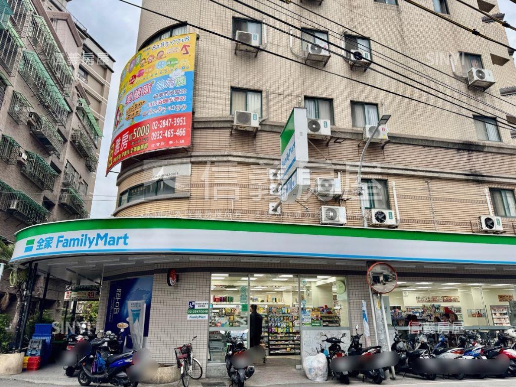 仁愛華廈四房大空間房屋室內格局與周邊環境