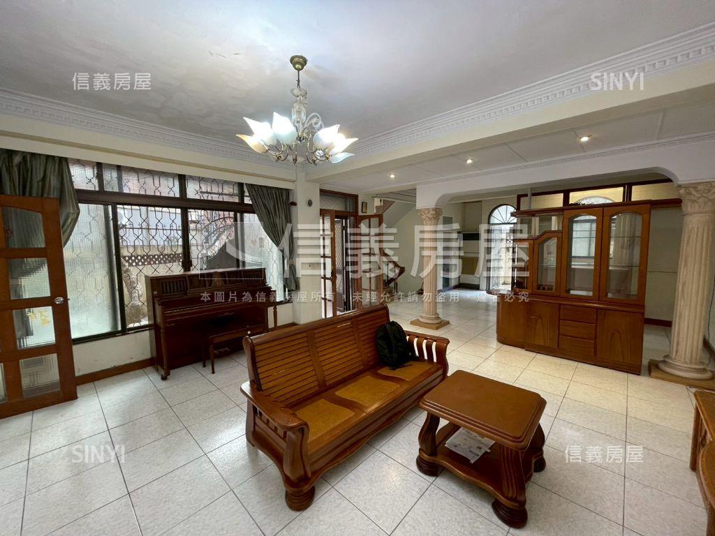 北區近植物園角間獨棟別墅房屋室內格局與周邊環境