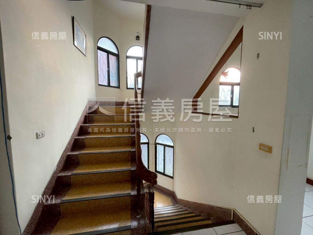 北區近植物園角間獨棟別墅房屋室內格局與周邊環境