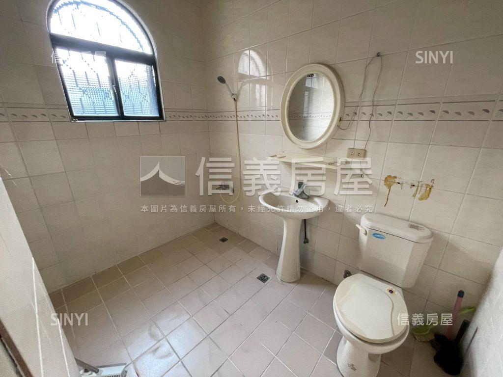 北區近植物園角間獨棟別墅房屋室內格局與周邊環境