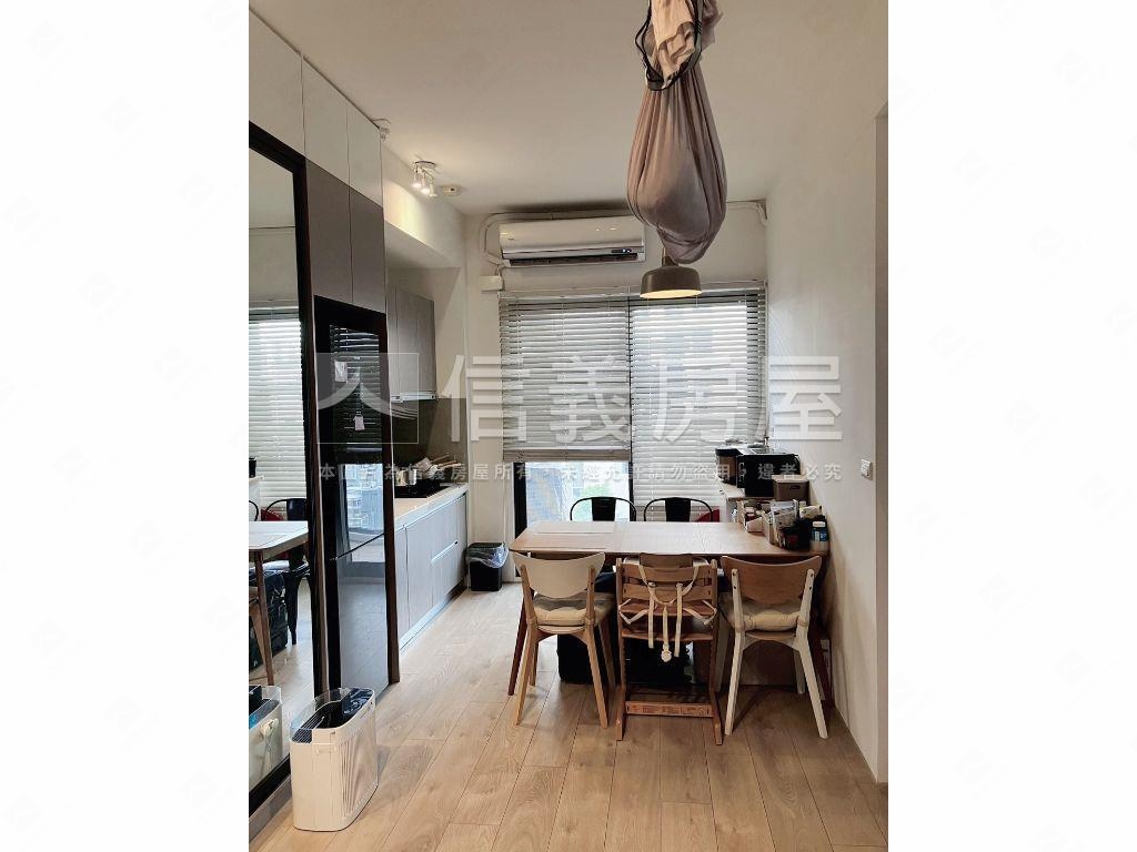 正１２期輕屋齡質感美宅房屋室內格局與周邊環境