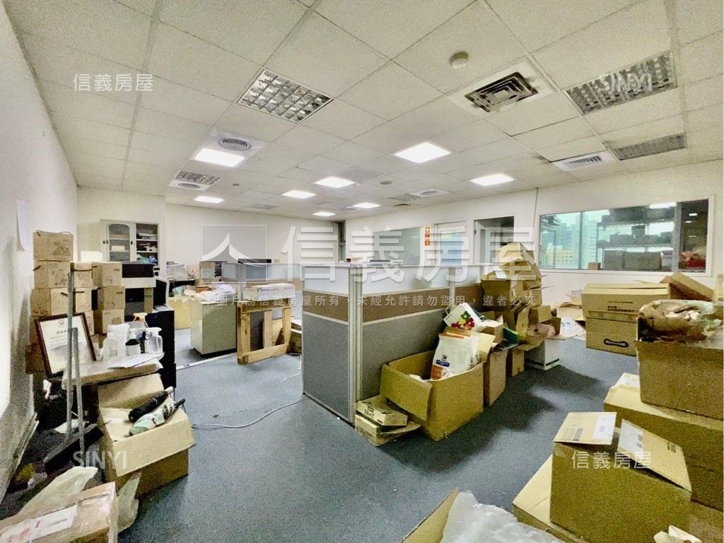 寶成中正近捷運採光商辦房屋室內格局與周邊環境