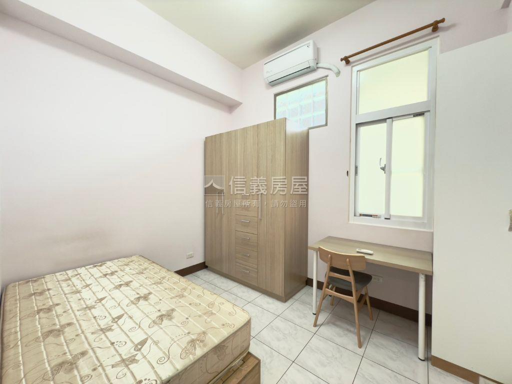 生態園區採光四房雙車房屋室內格局與周邊環境
