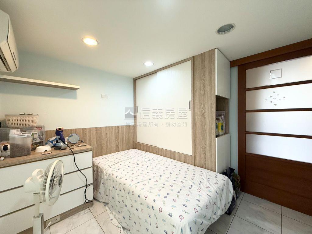 生態園區採光四房雙車房屋室內格局與周邊環境