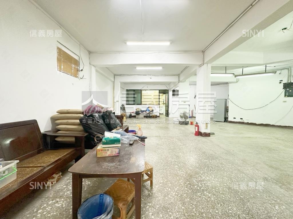 稀有公園旁活巷邊間一樓房屋室內格局與周邊環境