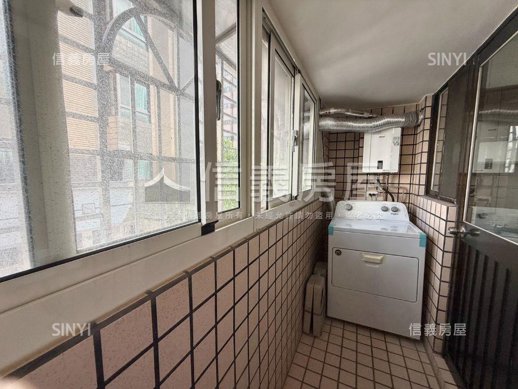 低總價精美裝潢三房附車位房屋室內格局與周邊環境