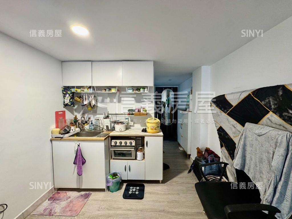 精緻裝潢高樓收租套房房屋室內格局與周邊環境