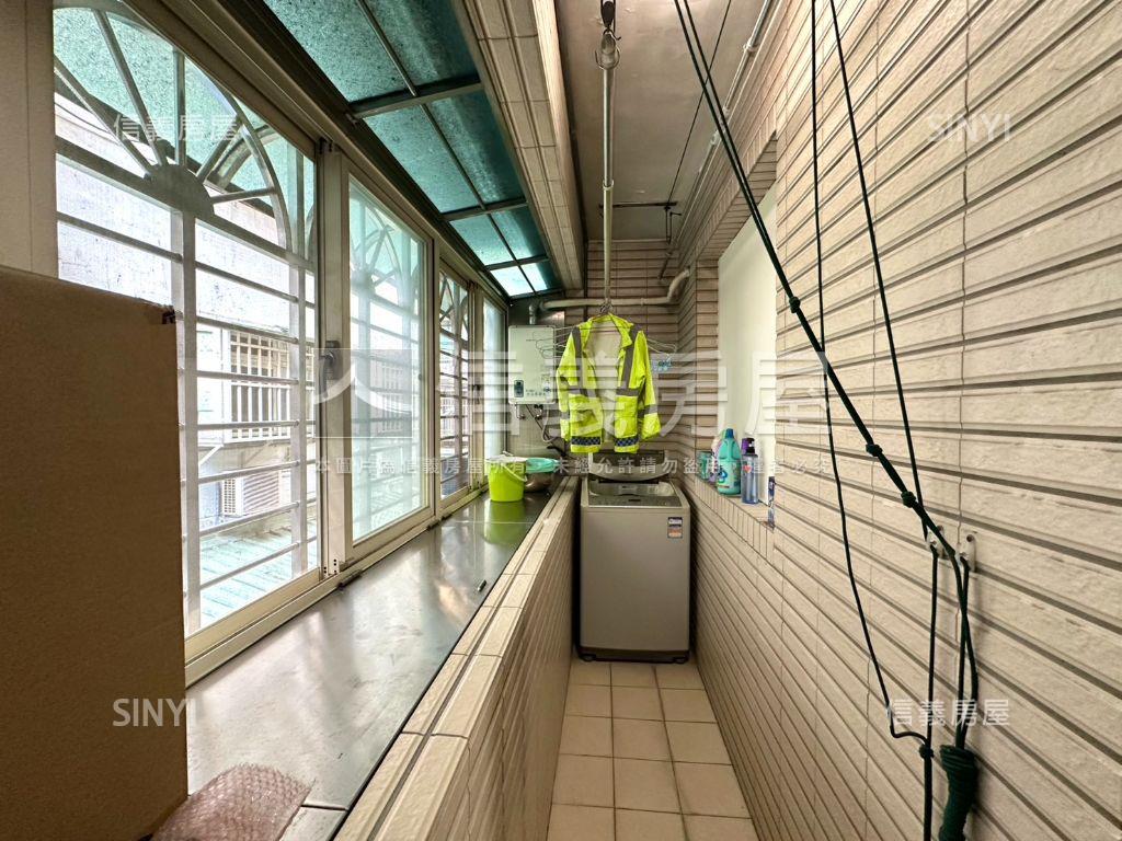 近港墘站低總價靓麗成家宅房屋室內格局與周邊環境