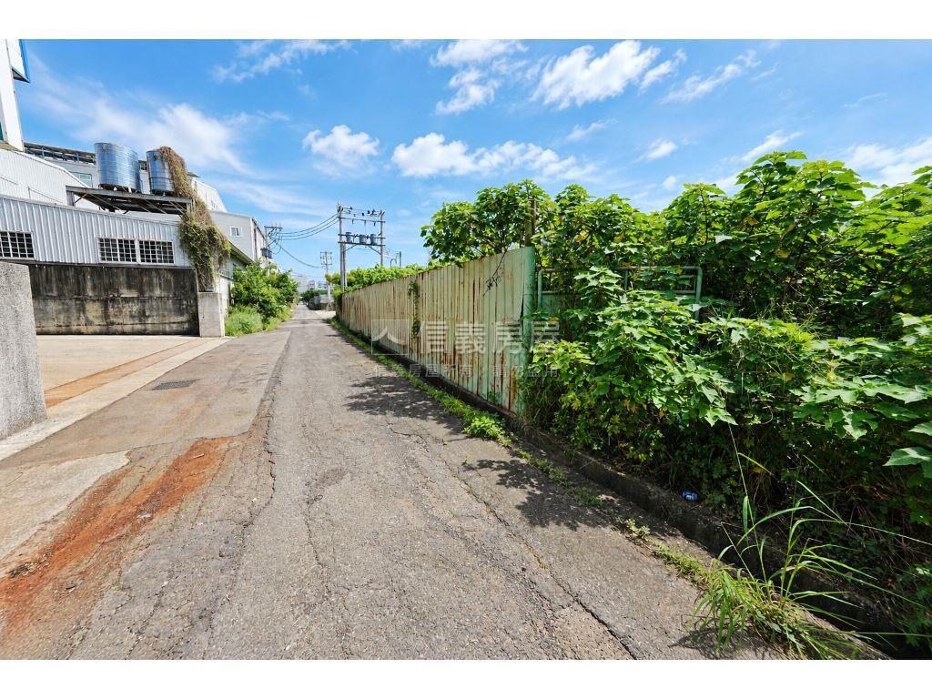 頭份工業區旁１０５６甲工房屋室內格局與周邊環境