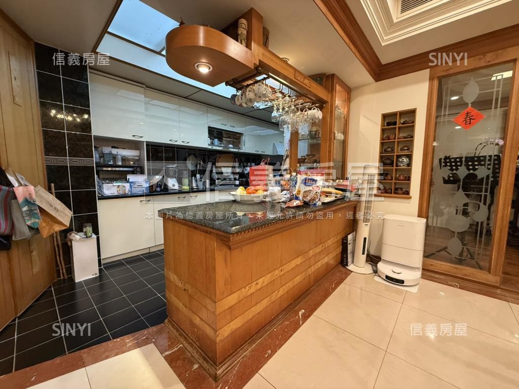 綠野山莊稀有大露臺戶房屋室內格局與周邊環境