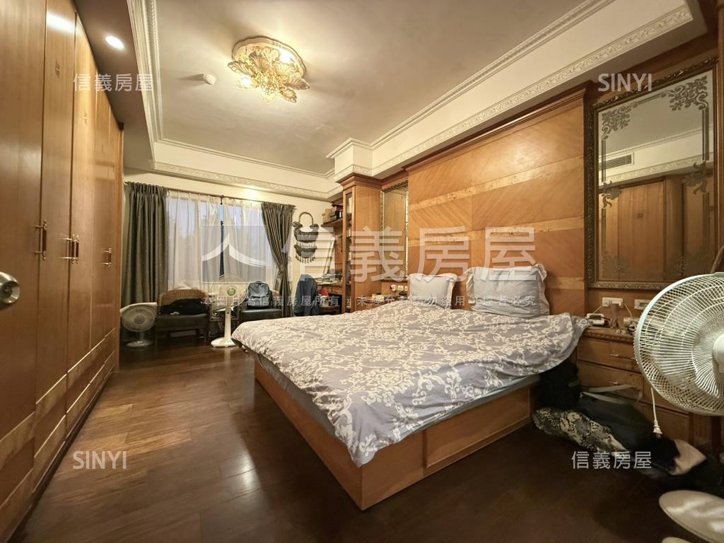 綠野山莊稀有大露臺戶房屋室內格局與周邊環境