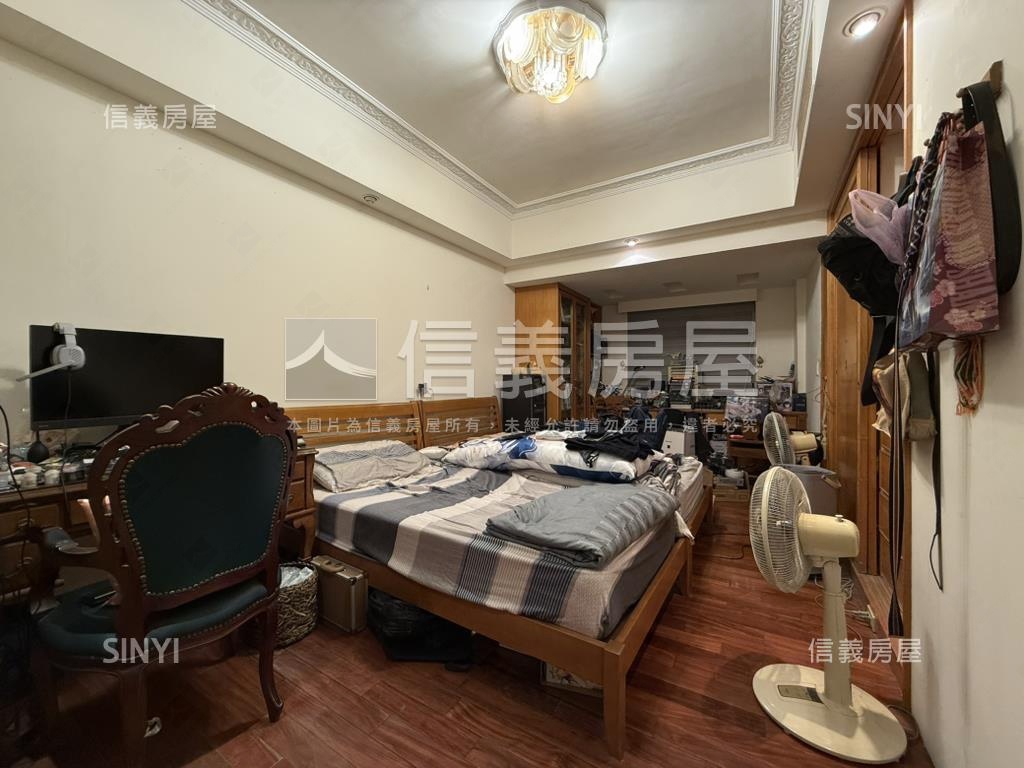 綠野山莊稀有大露臺戶房屋室內格局與周邊環境