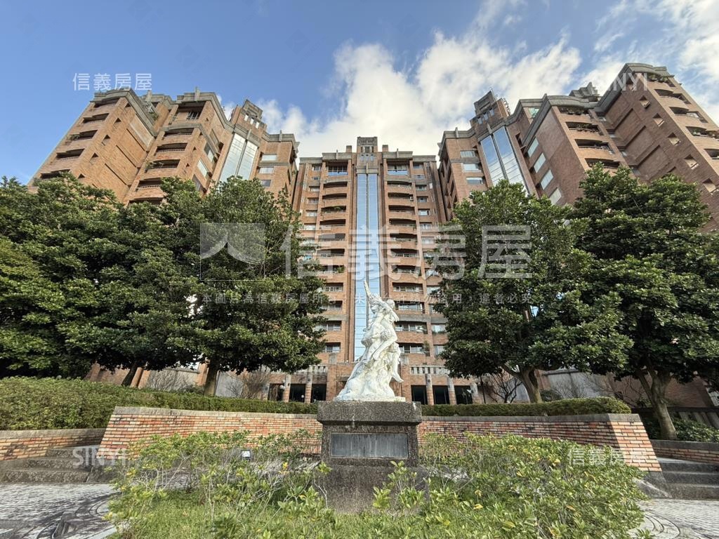 綠野山莊稀有大露臺戶房屋室內格局與周邊環境